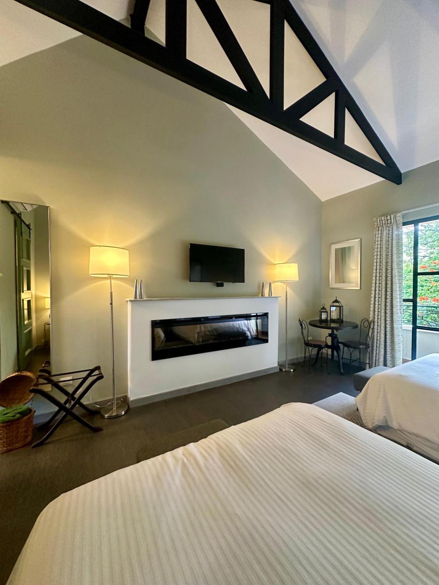 ואייה דה אנחלס Boutique Hotel La Casona מראה חיצוני תמונה